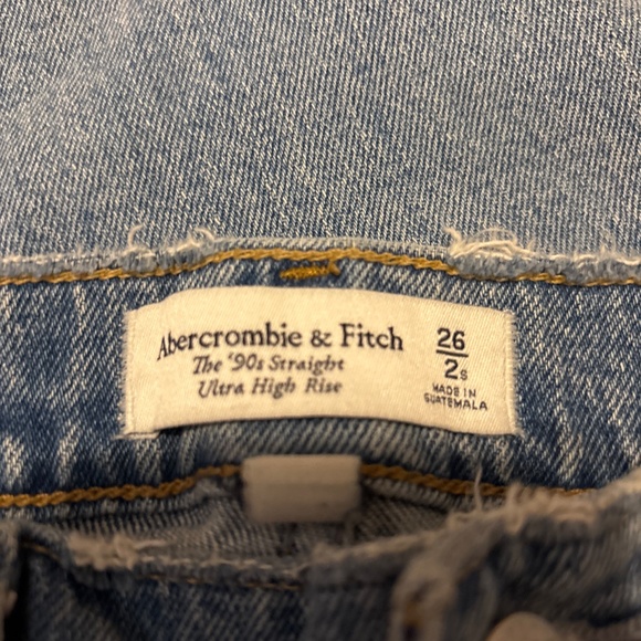 Abercrombie Curve Love The ‘90s Ultra Straight Ultra High Rise 26 2 Short - Picture 3 of 3